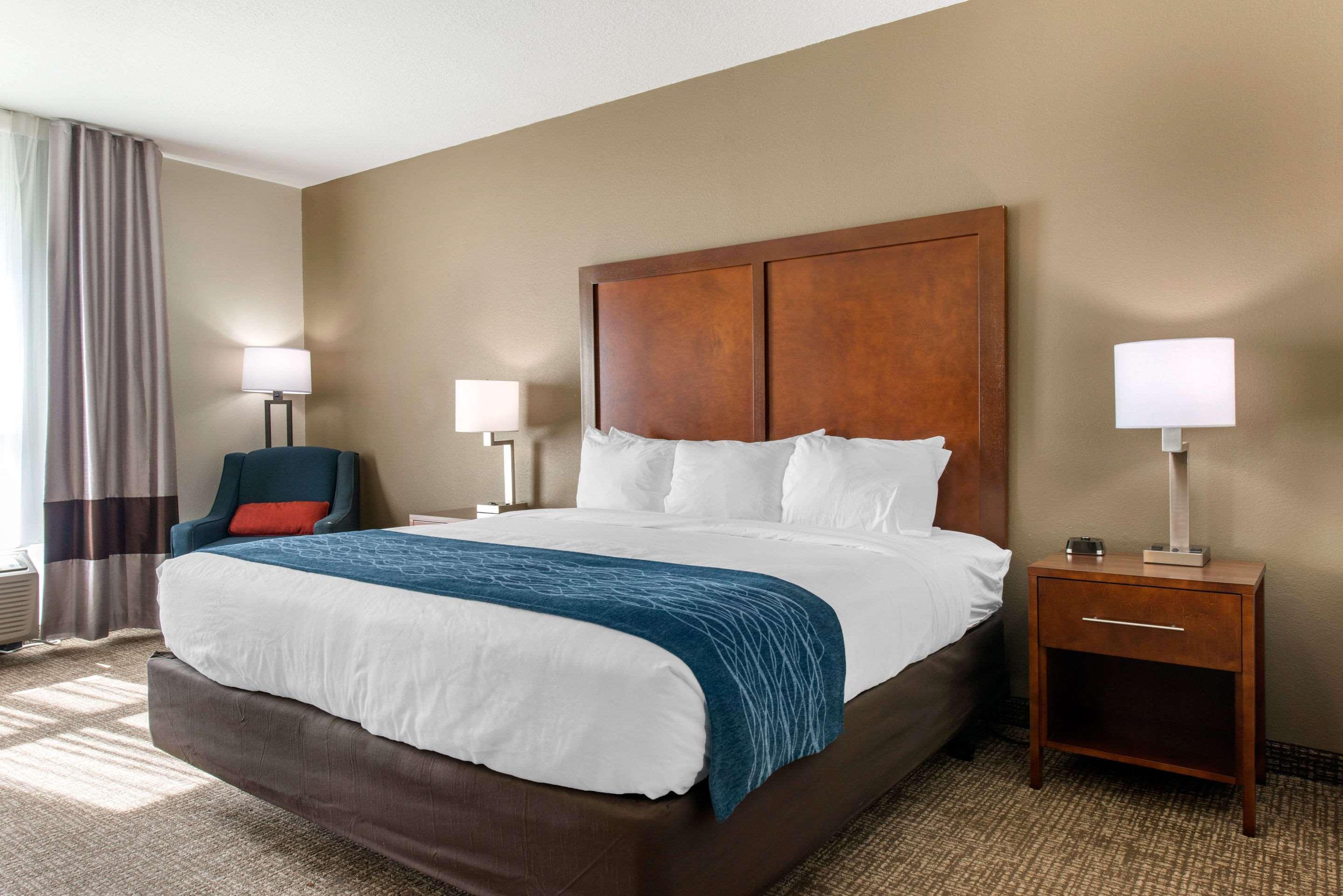 Comfort & North Tavares