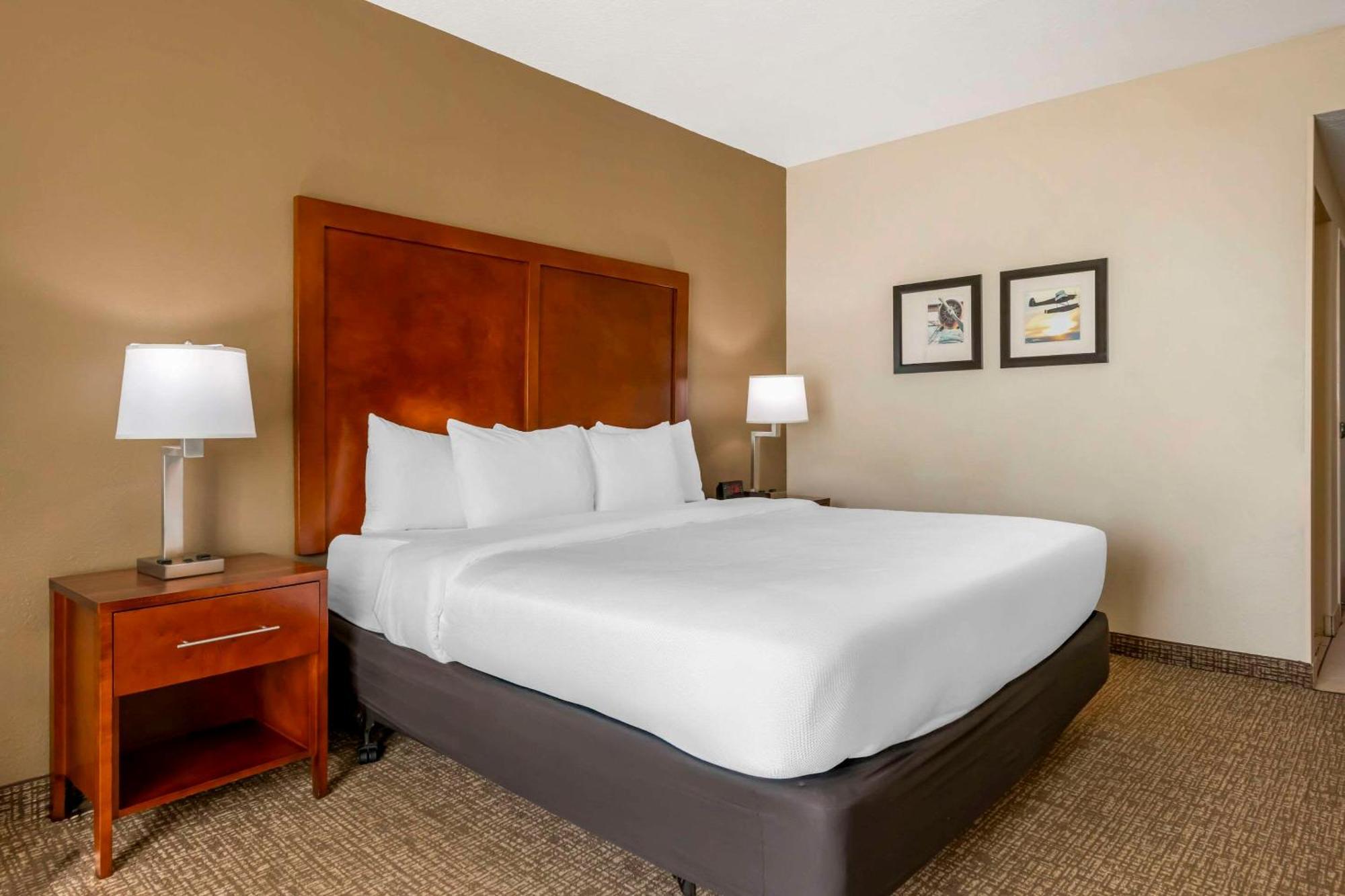 Comfort & North Tavares