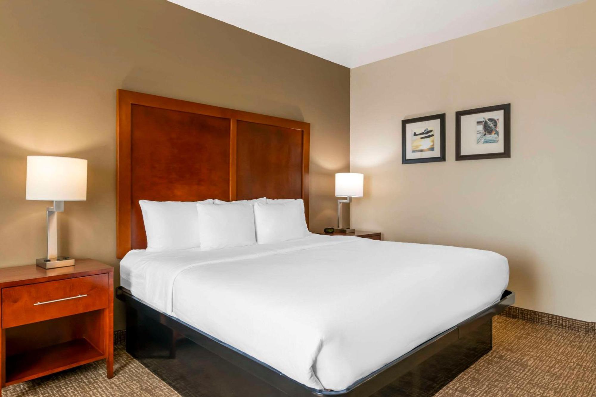 Hotel Comfort & North